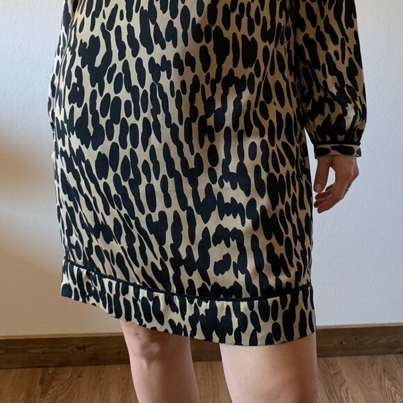 Ann Taylor LOFT Long Sleeve Satin Animal Print Shift Dress Sz 6 - Picture 4 of 11